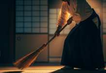 आपल्या अपार्टमेंटला जपानी साफसफाईची नितांत गरज आहे