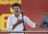 विजयने एकदा त्याच्या पालकांवर त्याला राजकारणात ढकलल्याबद्दल खटला भरला: सुपरस्टार-राजकारणीच्या जीवनातून शिकण्यासाठी पालकत्वाचे 3 धडे