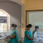 स्पष्ट केले: भारताच्या घटत्या बालमृत्यू दरामागील कारणे