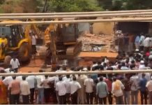 तेलंगणात घराचे छत कोसळल्याने अनेक जण अडकल्याची भीती; वर बचाव कार्ये | हैदराबाद बातम्या