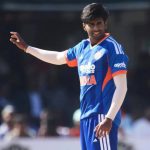 मयंक यादवने भुवनेश्वर कुमारच्या झिम्बाब्वेविरुद्धच्या पहिल्या चेंडूत विकेट घेऊन केलेल्या T20I विक्रमाशी बरोबरी | क्रिकेट बातम्या