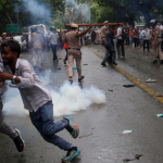 ‘आंदोलन म्हणजे लाठीचार्ज नाही’: पेपरफुटीला विरोध करणाऱ्या विद्यार्थ्यांवर पोलिसांच्या कारवाईवर SC | भारत बातम्या