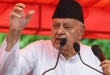 काश्मीर हॉटेल बूम: पर्यटक आता टॅक्सीमध्ये झोपणार नाहीत, फारुक अब्दुल्ला यांनी काश्मीरमधील हॉटेल बूमचे स्वागत केले | भारत बातम्या